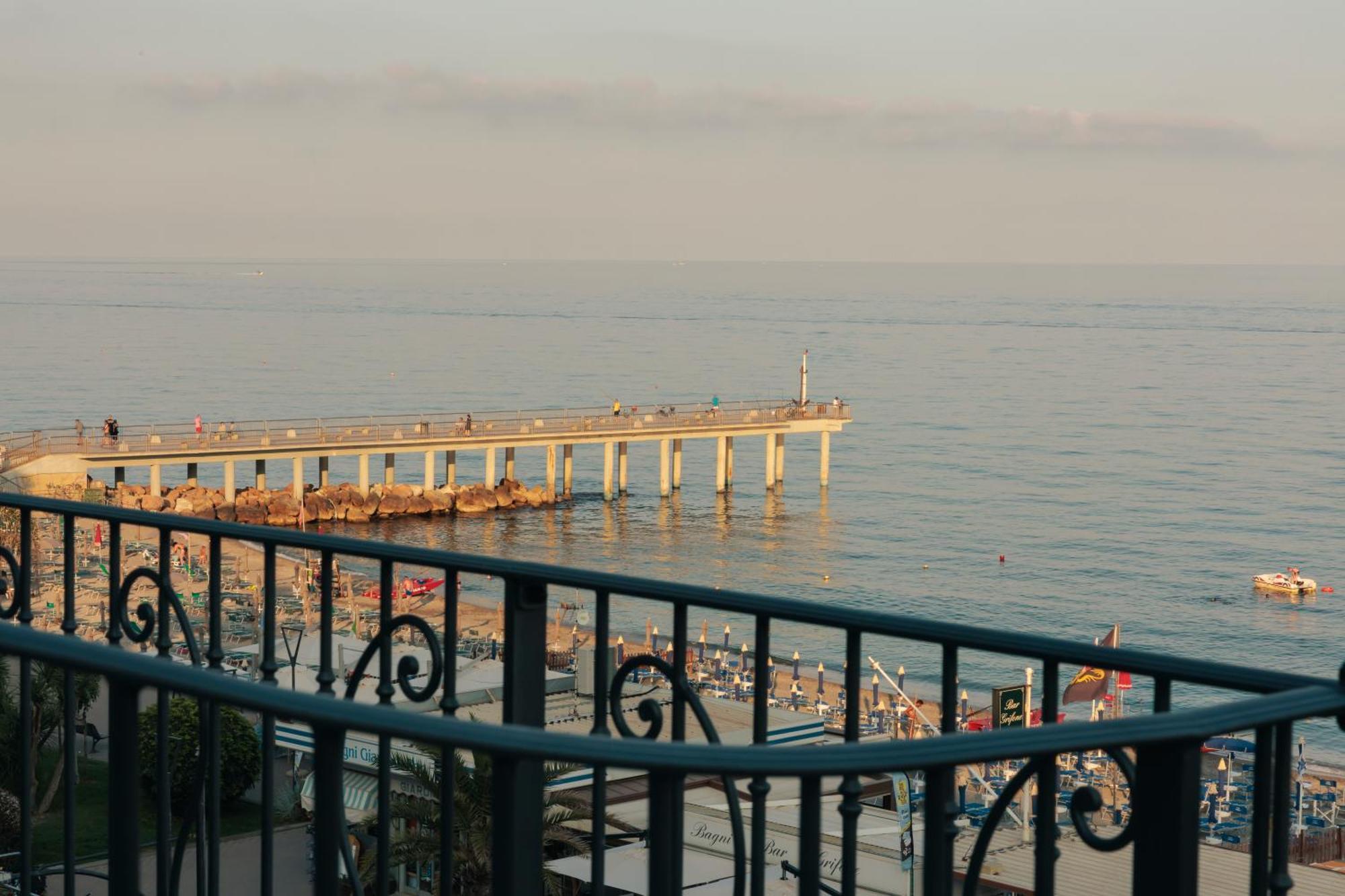 A'Mare Boutique Hotel & Spa Pietra Ligure Zewnętrze zdjęcie